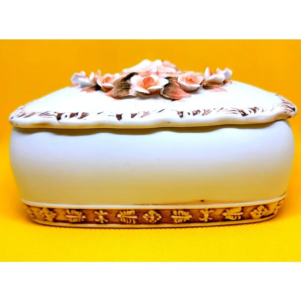 VNTG Lefton China Porcelain Trinket Box Young Girl Surrounded by Wreath of Roses